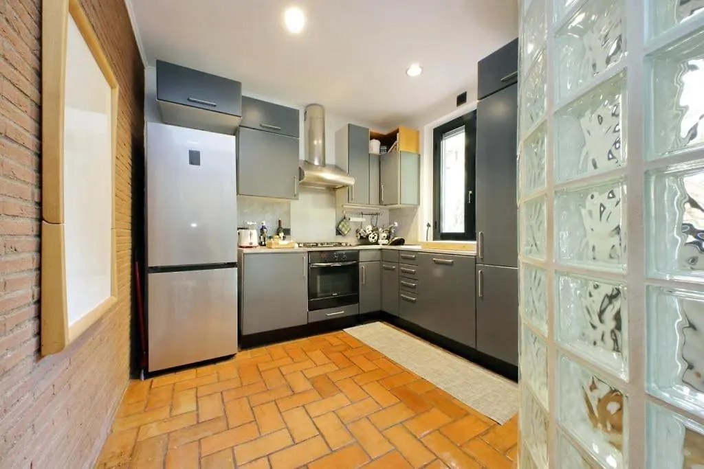 Apartment Vatican Luxury Apt With Garden Rome
